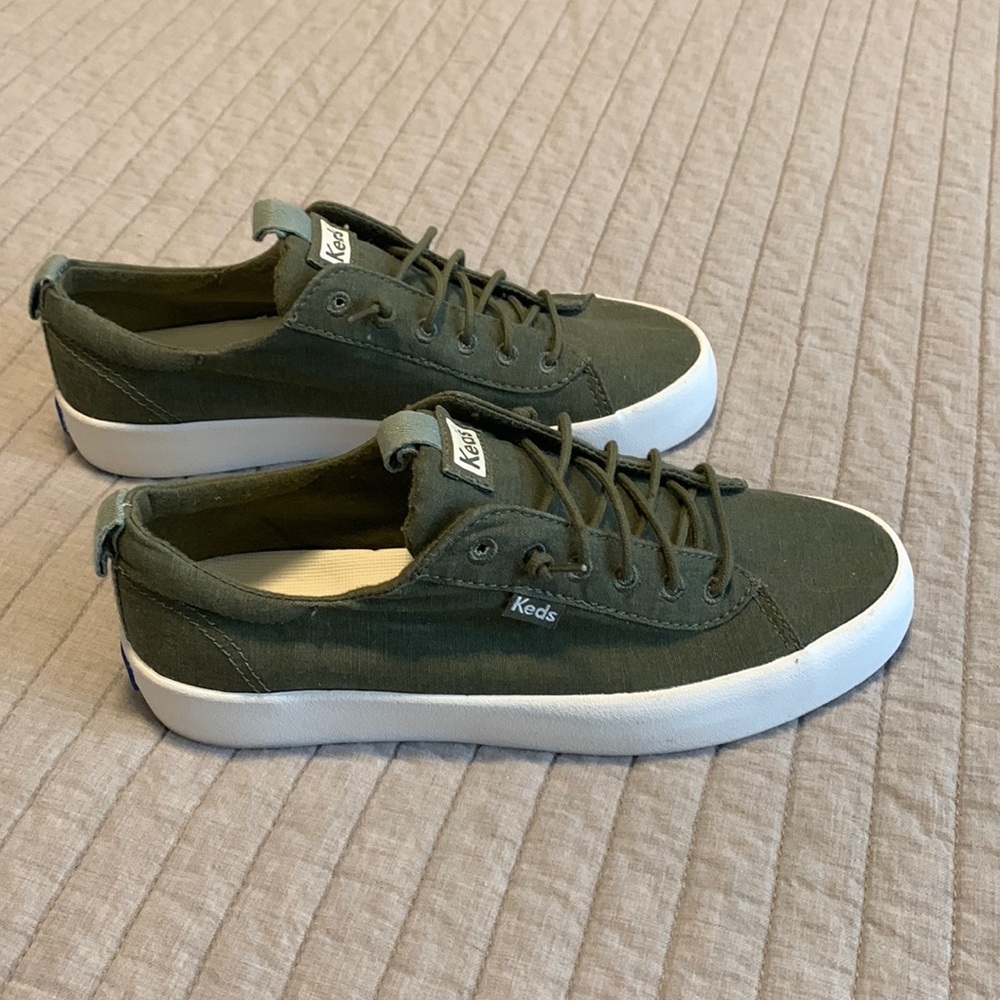 Women’s Keds Size 6.5 Green  Softerra Sneakers